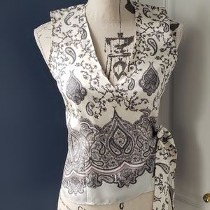 EUC Banana Republic gorgeous silk wrap/tie top